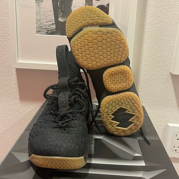 LeBron 15 - Picture 2 of 11